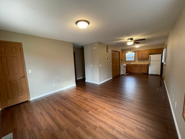 Living Room/Kitchen - 314 Vine St