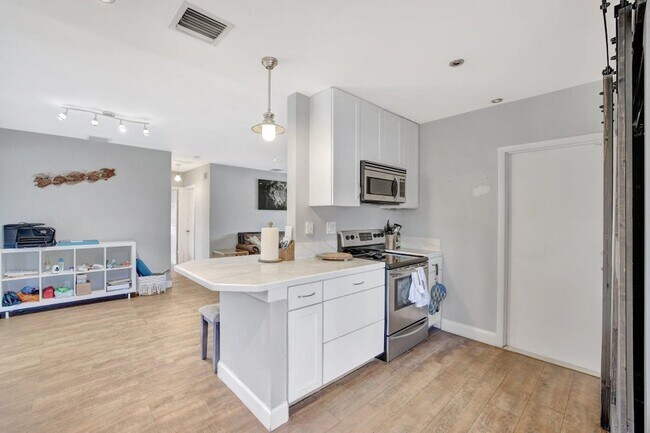 Foto del edificio - 3241 SW 19th St
