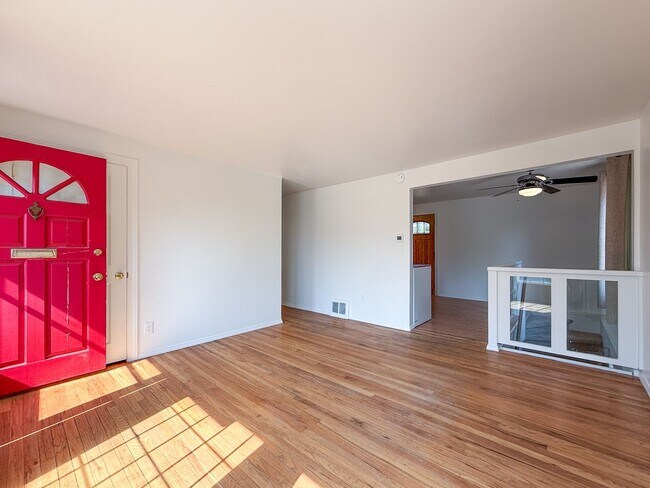 Foto del edificio - 6119 N Braeburn Dr