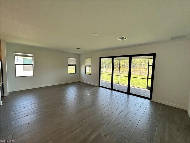 Foto del edificio - 18347 Ridgeline Dr