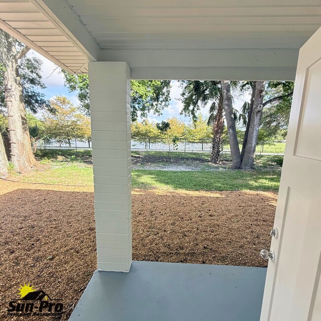 Foto del edificio - 750 Bethune St