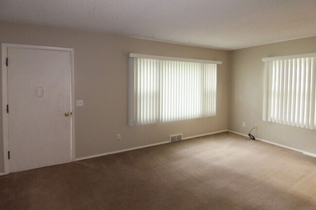 Building Photo - 1630 Morningside Dr