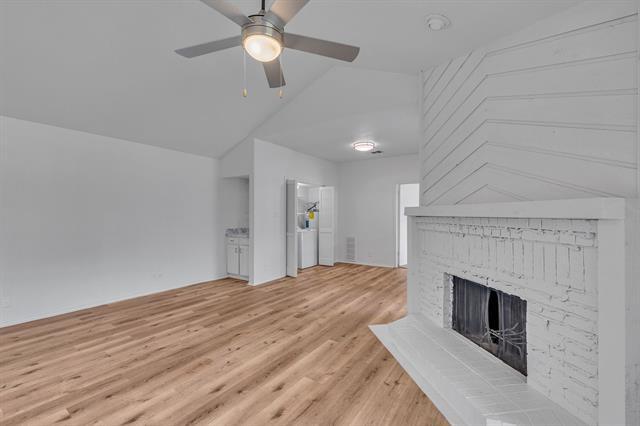 Foto del edificio - 6034 Stoneybrook Dr