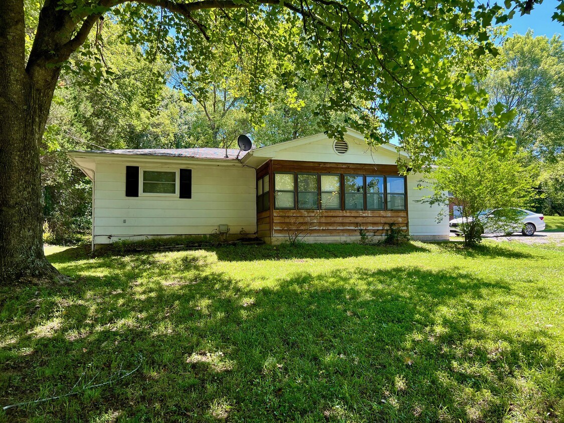 62 MO8, Steelville, MO 65565