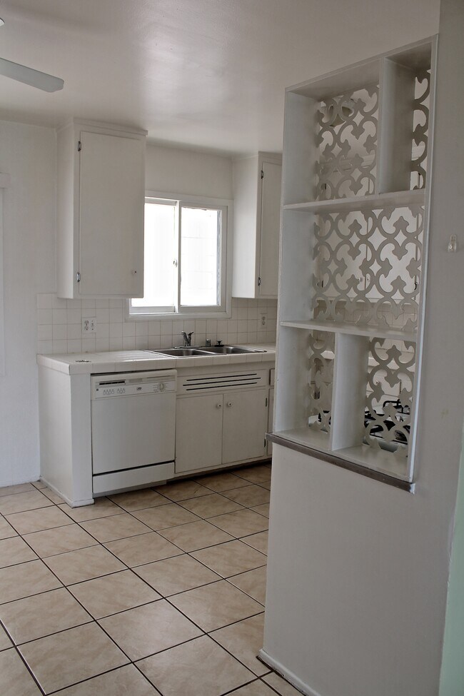 Foto del edificio - 8871 W 18th St