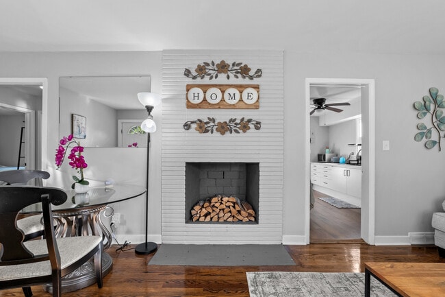 Building Photo - 1945 Camp Greene St