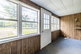 Building Photo - 859 Clevenger Rd