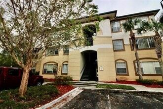 Building Photo - 17101 Carrington Park Dr