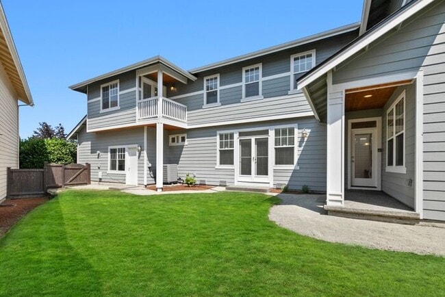 Photo - Immaculate Redmond Ridge Air-Conditioned B... House