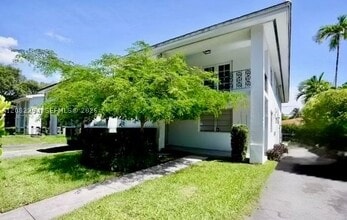 Building Photo - 401 Coral Wy