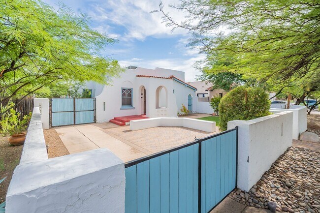 Foto del edificio - 2316 E 4th St