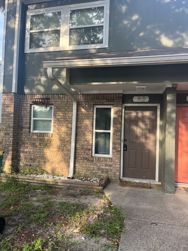 Primary Photo - 40 11th St