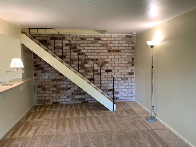 Building Photo - 2484 Plata Ct