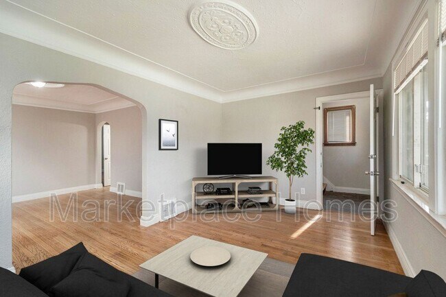 Foto del edificio - 8161 Bliss St