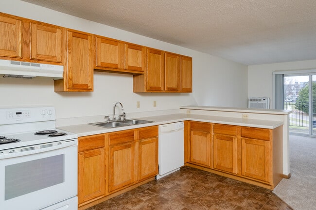 Building Photo - Shenandoah Woods Apartments