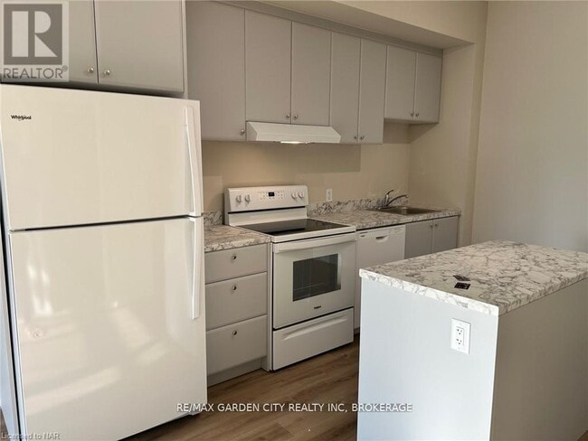 Building Photo - 50 Herrick Ave