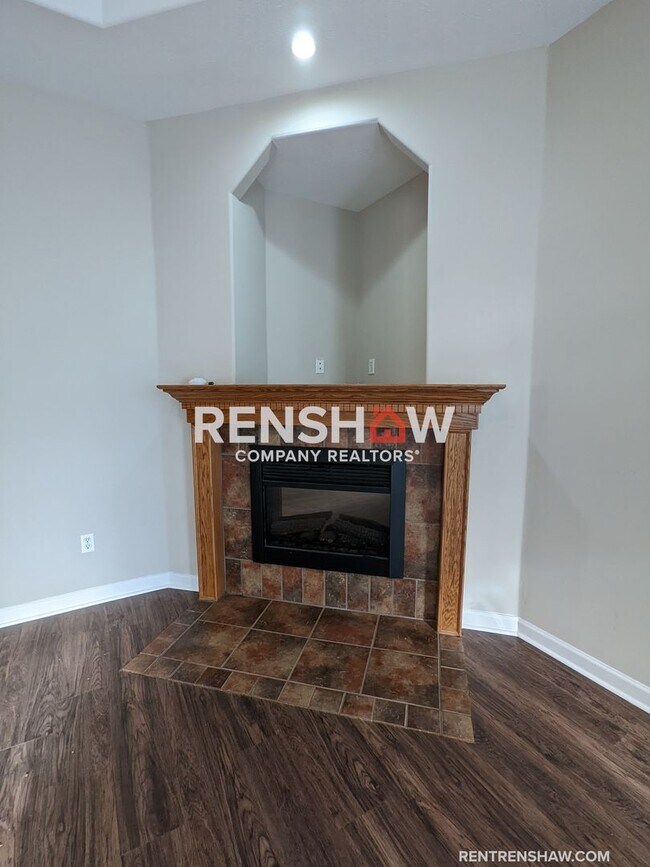 Building Photo - Charming 3/2 Home Now Available In Brighto...