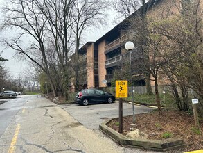 Building Photo - 5500 Hillcrest Ln
