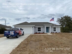 Building Photo - 4745 SW 147 Loop