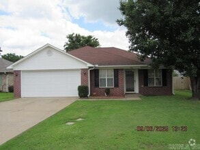 Building Photo - 1360 Arapaho Trail