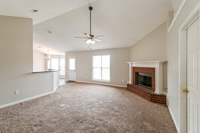 Foto del edificio - 7395 Bridle Cove
