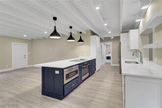 Building Photo - 5150 Sand Dollar Ln