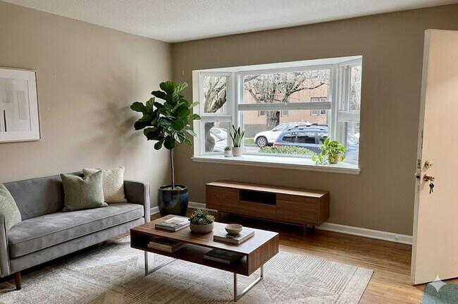 Foto del edificio - "Lovely Updated Condo in the Sullivan's Gulch Neighborhood" Water/Sewer/Trash & Radient Heat Incl...
