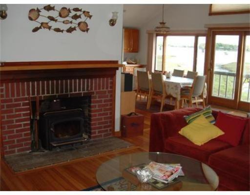 Building Photo - 2 bedroom in Wareham MA 02571