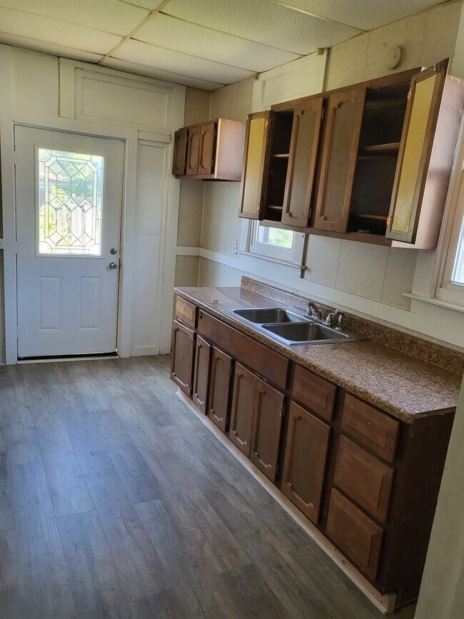 Foto del edificio - 3 bed 2 bath house