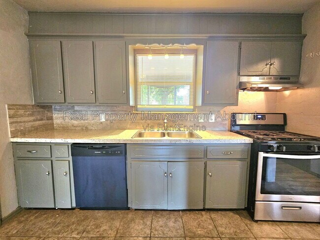 Foto del edificio - 308 S Hickory Pl