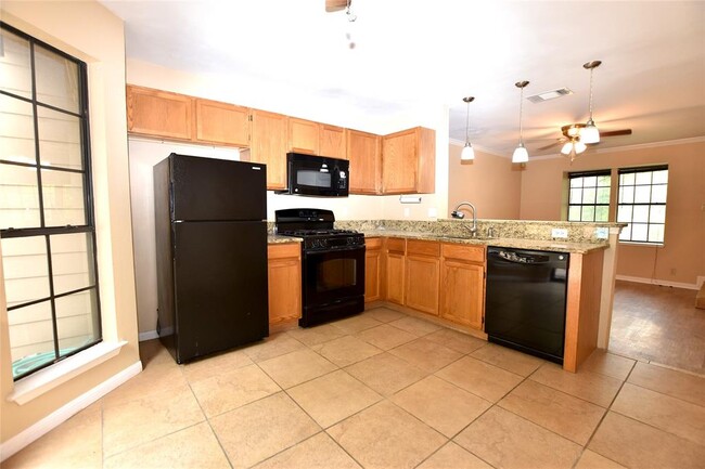 Building Photo - 11404 Walnut Ridge Dr