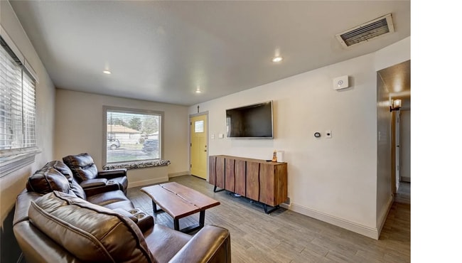 Building Photo - 1100 Worchester St