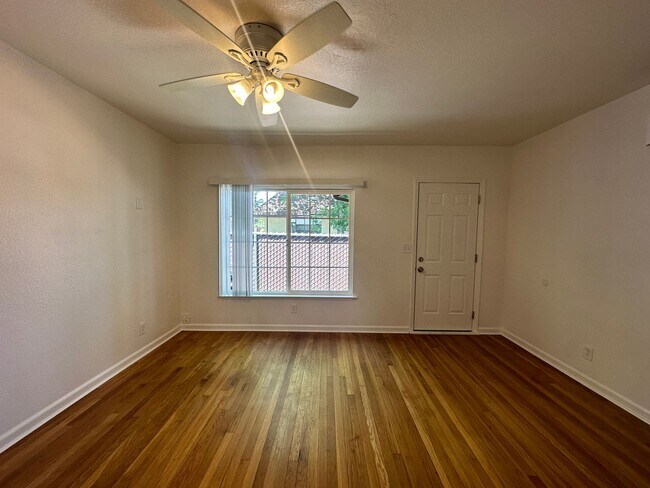 Building Photo - 418 - 422 E Morris Avenue, Modesto