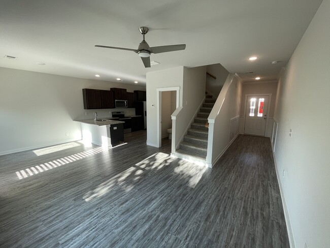 Building Photo - 3 Bed / 2.5 Bath Rental House in McCalla, AL