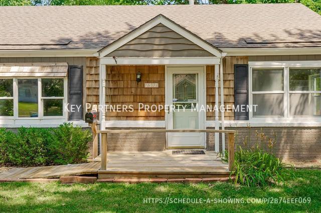 Building Photo - 7517 Rainbow Dr