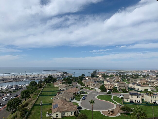 Building Photo - Panoramic views from Marina Towers Oceanside!