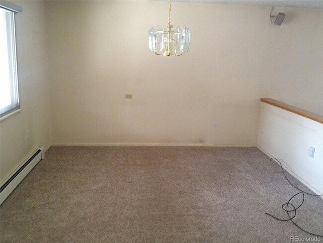 Building Photo - 10989 Roseanna Dr