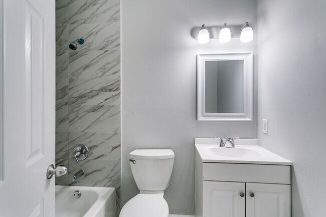 Foto del edificio - 5101 Longhorn Trail