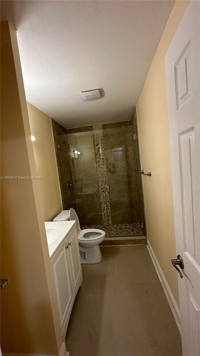 Building Photo - 4131 Kirkland Ln