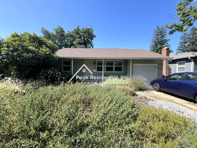 Foto del edificio - Charming 2bd/1b Home Near UCD Med Center!