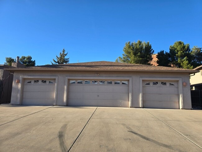 Building Photo - 340FOD