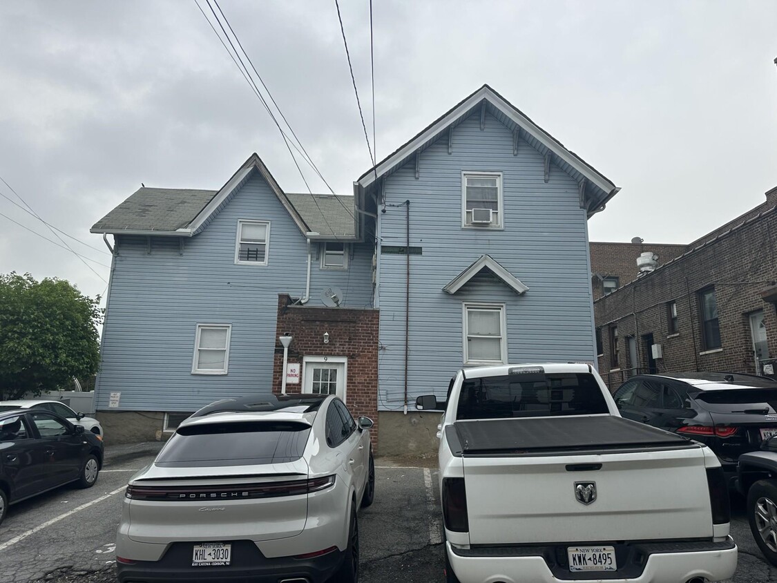 Foto principal - 7 Webster Ave