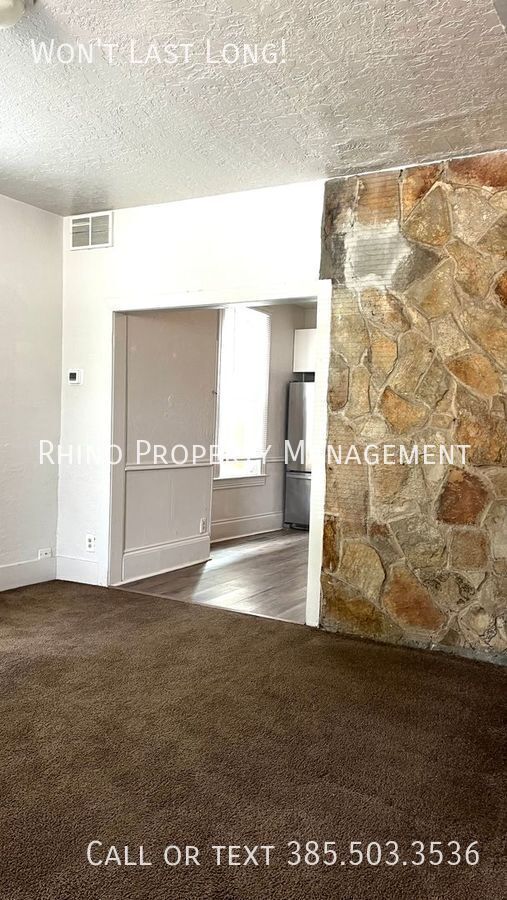 Building Photo - 807 20th St