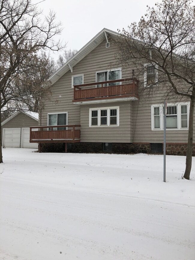 Building Photo - 1531 College Ave