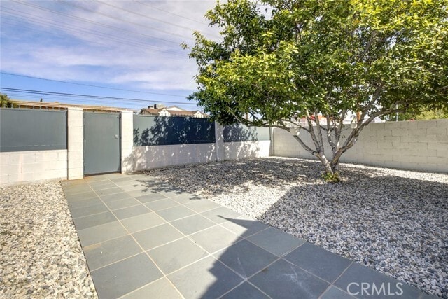 Building Photo - 12156 Vanowen St