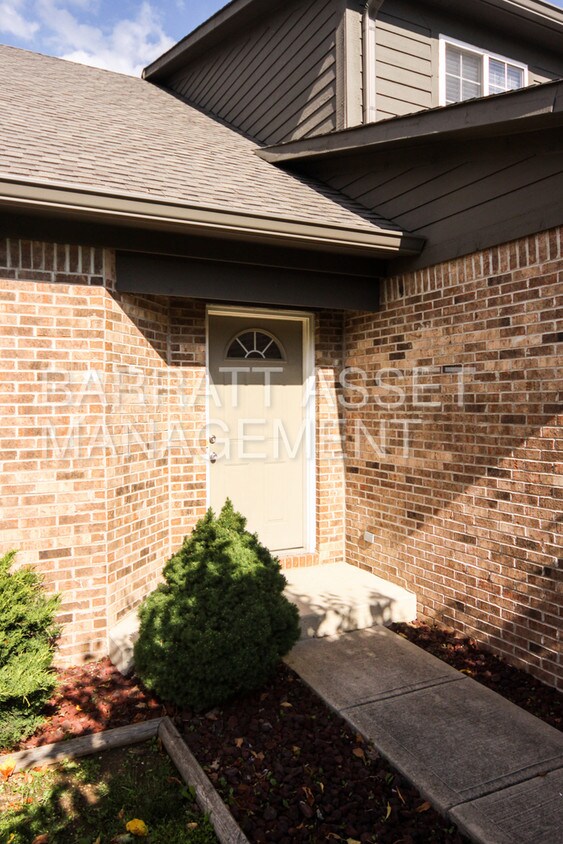 Best 2 bedroom townhome on Indy's Southside!! Townhouse for Rent in