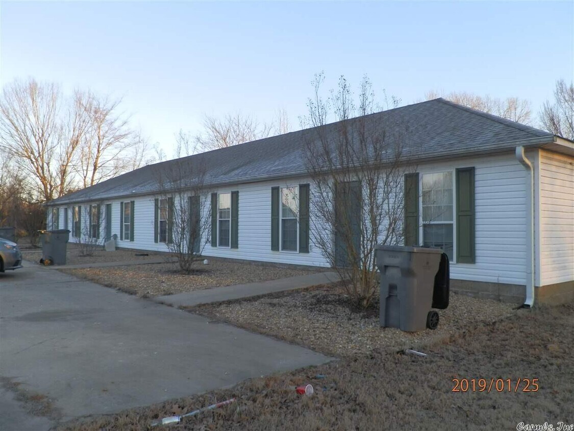 3307 Canadian Ln, Paragould, AR 72450 Townhome Rentals in Paragould