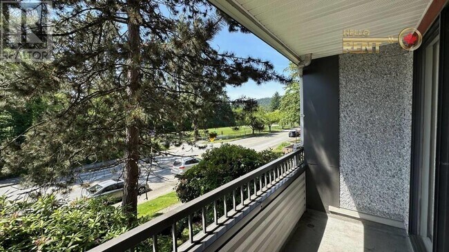 Building Photo - 9270-9270 Salish Ct