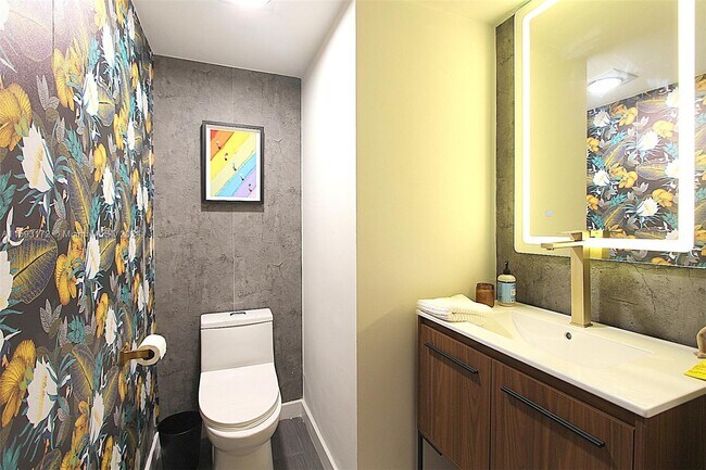 Foto del edificio - 555 NE 15th St