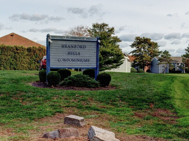 Foto del edificio - 105 Florence Rd